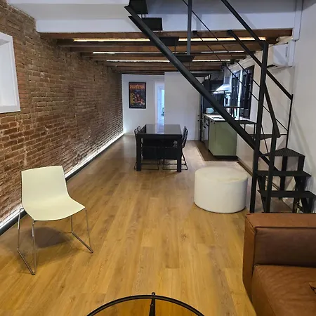 Industrial Loft In Eixample Near Sagrada Familia *